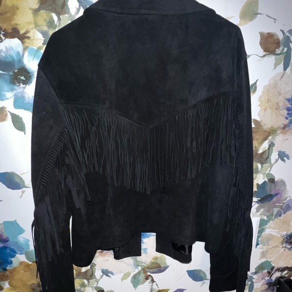 Wrangler Women's Crop Fringe Leather Jacket - Picture 5 of 6